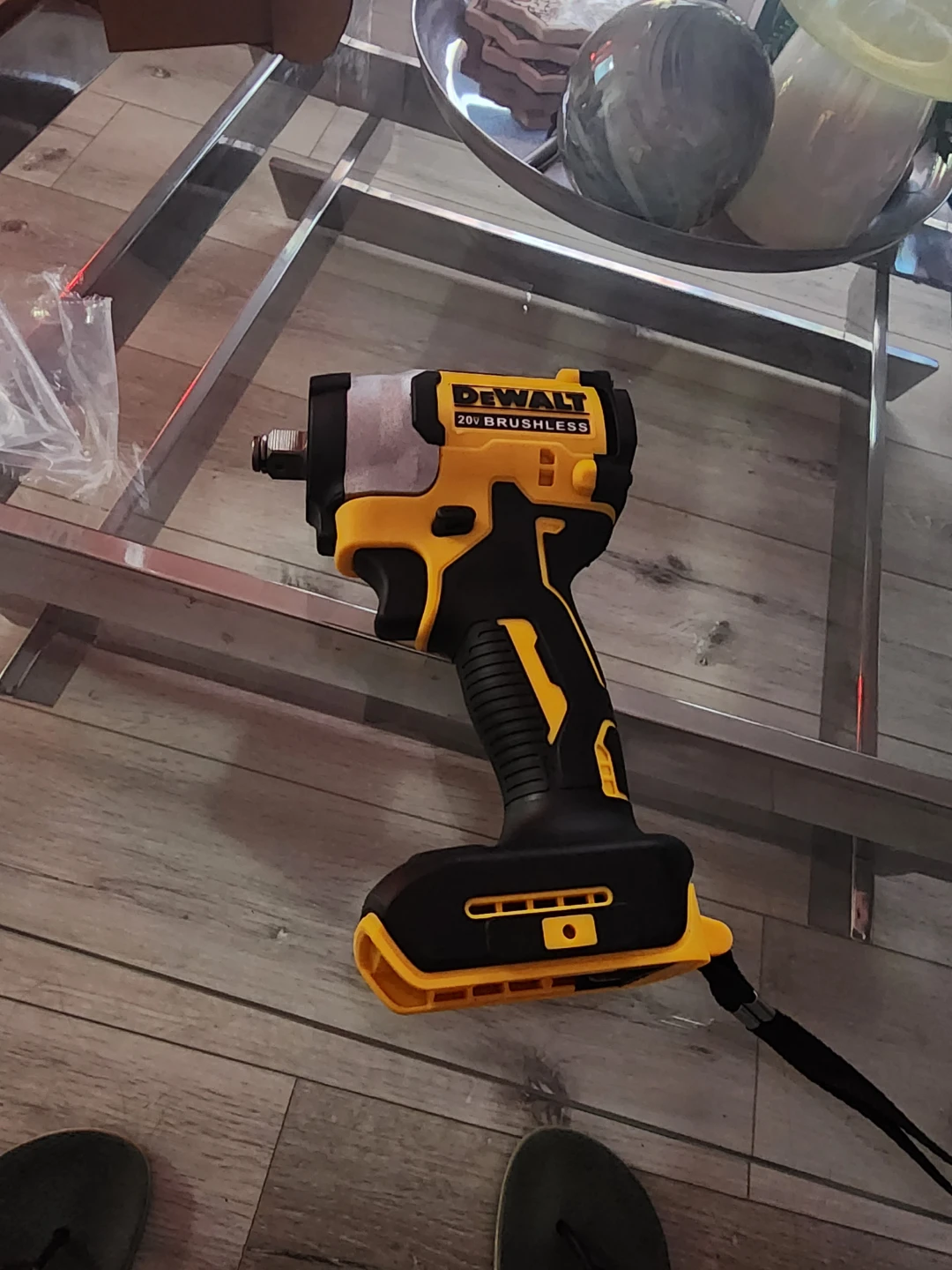 DeWalt 20V Brushless Impact Wrench - photo 2