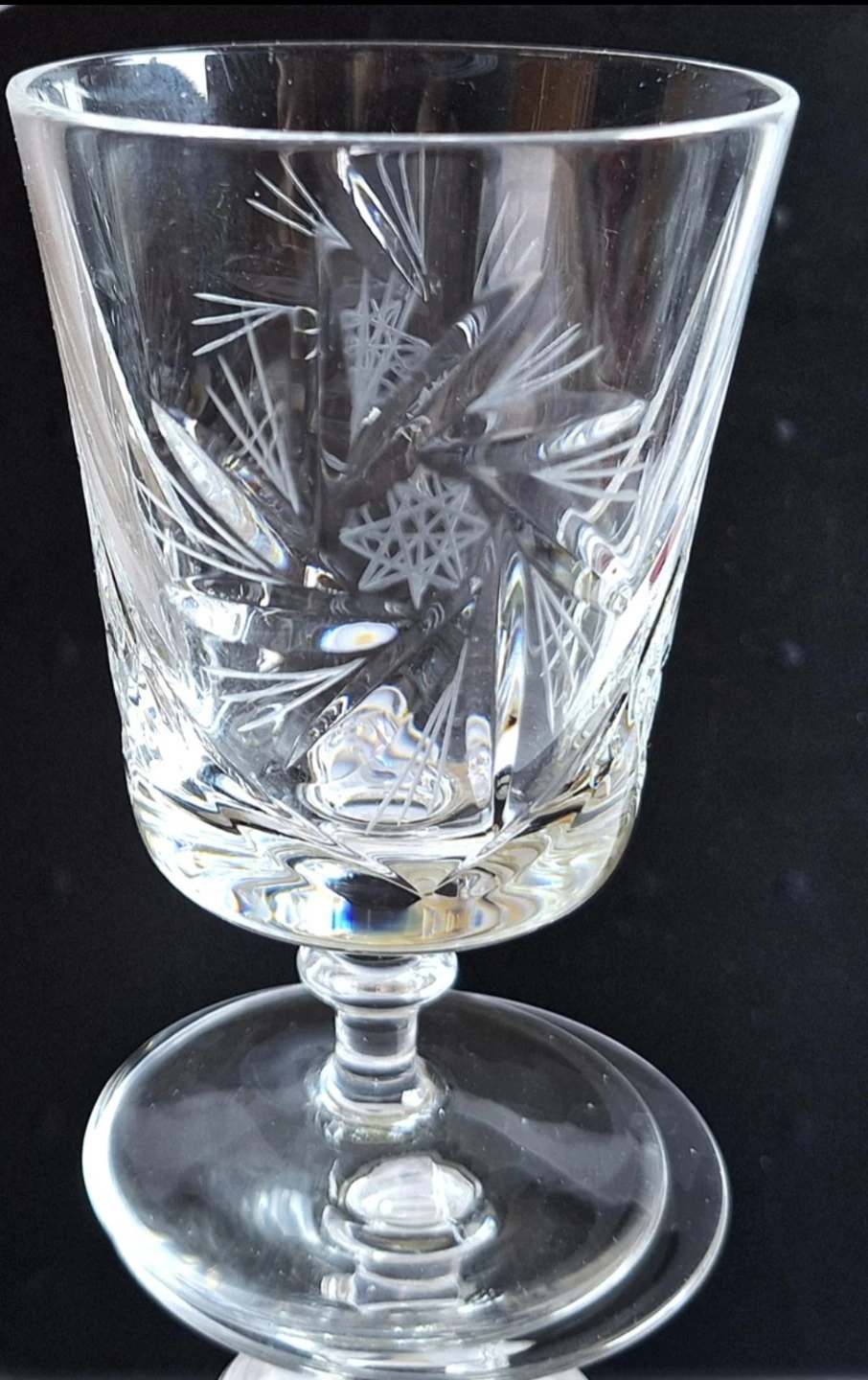 Set of 2 Crystal Etched Wine Glasses - photo 2