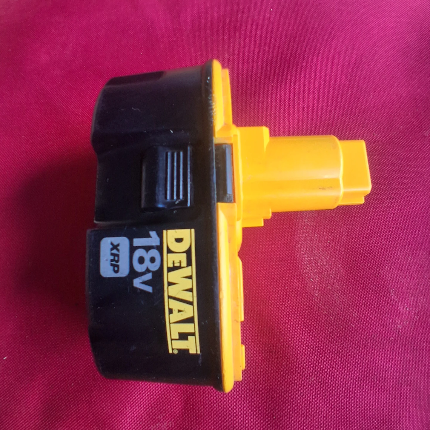 DeWalt 18V XRP Battery Pack - photo 2