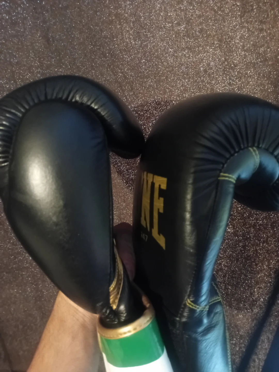 Leone Boxing Gloves 10 oz - photo 2