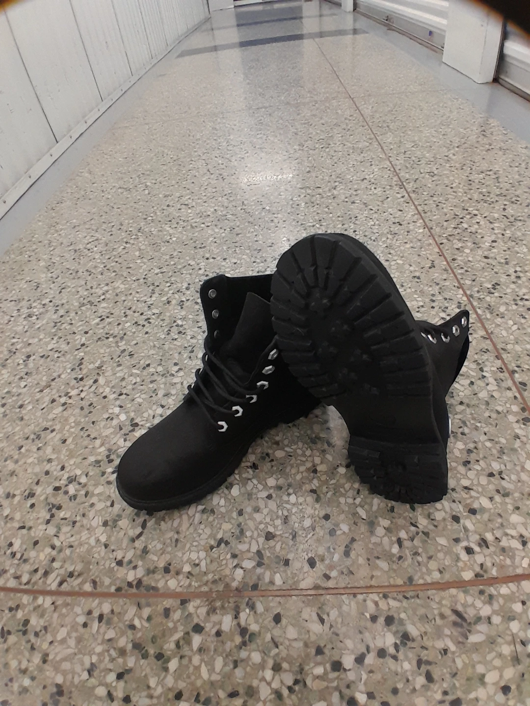 Timberland Black Lace-Up Boots Men's Size 8 - photo 2