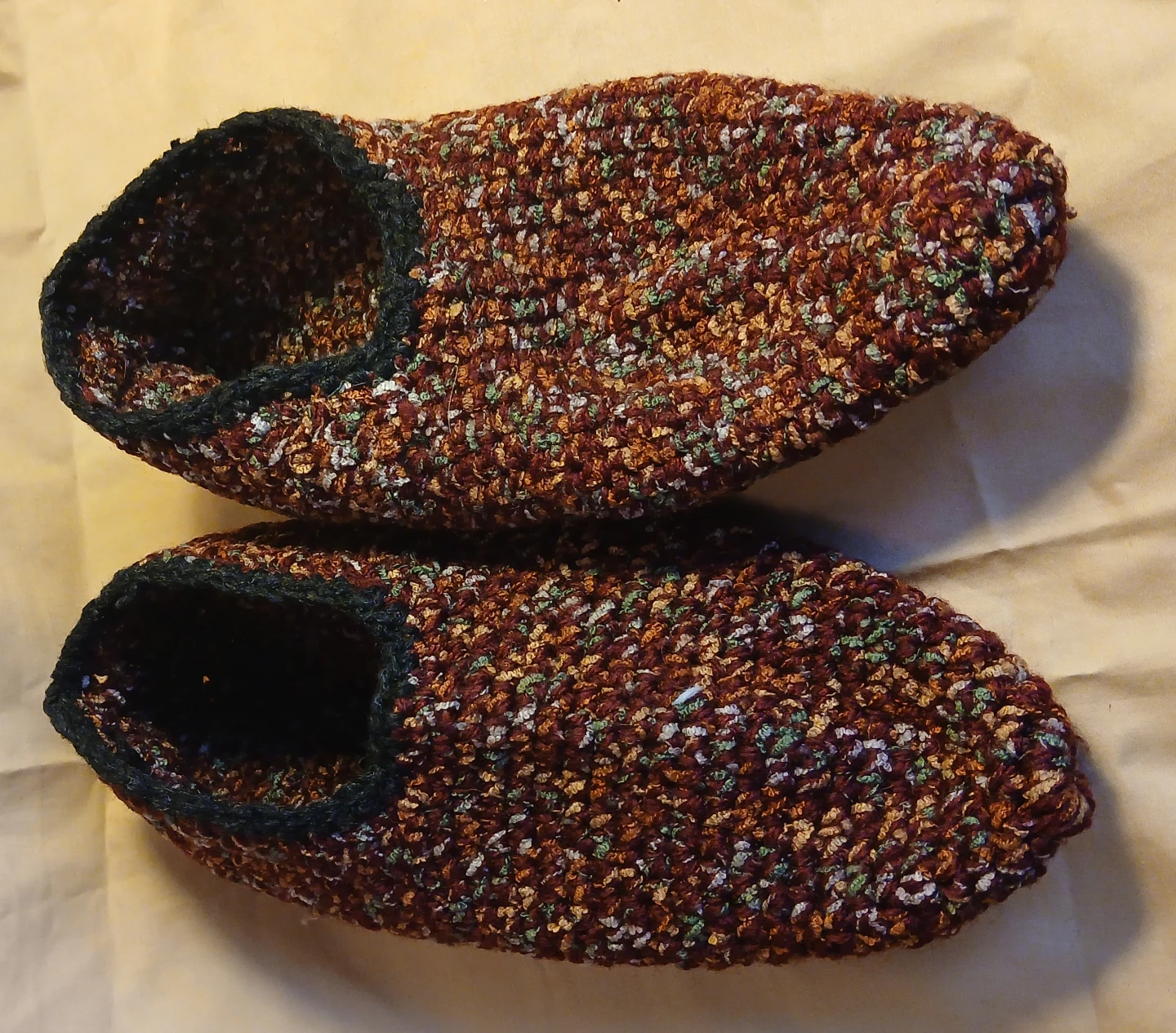Hand-knitted slippers - choose the pair - photo 4