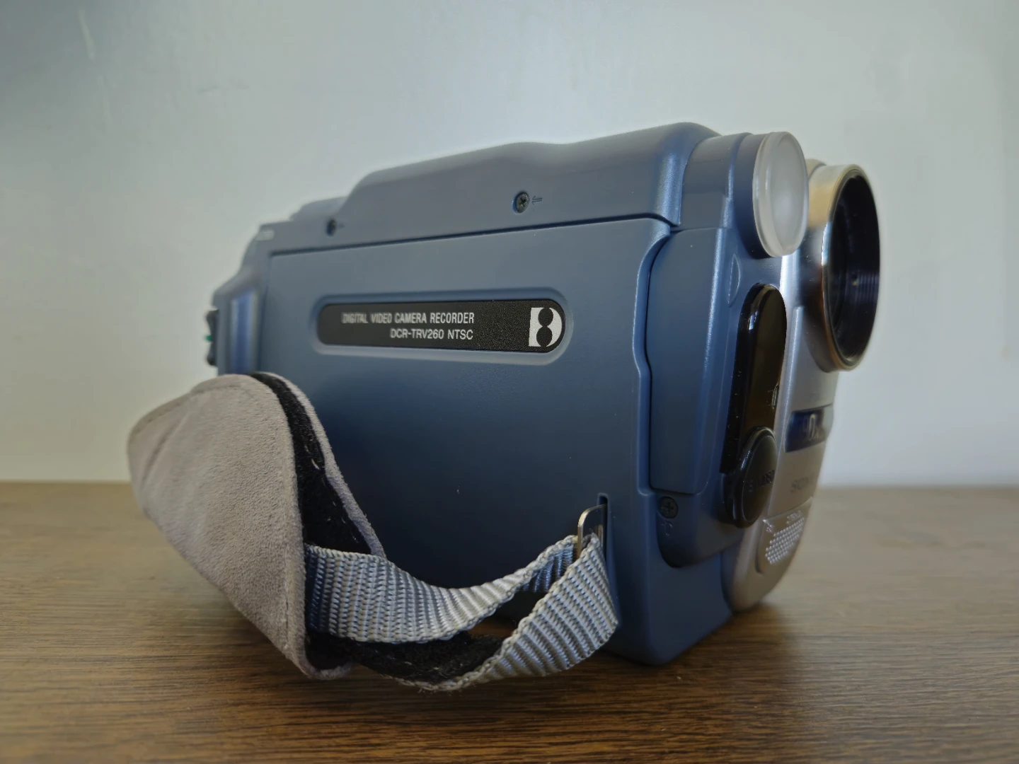 Sony Digital8 Handycam Camcorder - photo 5