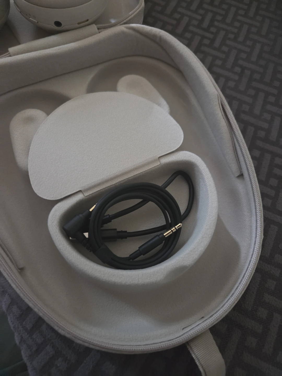 Sony WH-1000XM5 Wireless Noise Canceling Headphones - photo 3