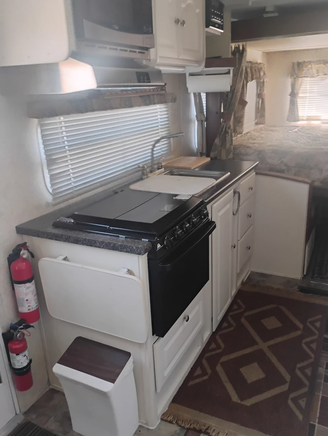 2005 travel trailer Outback RS23 ft - photo 4