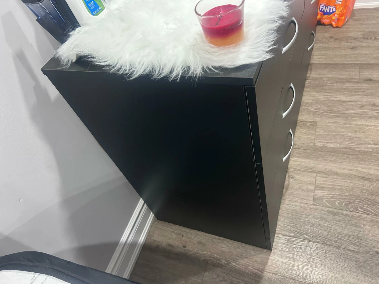 Black Six-Drawer Dresser