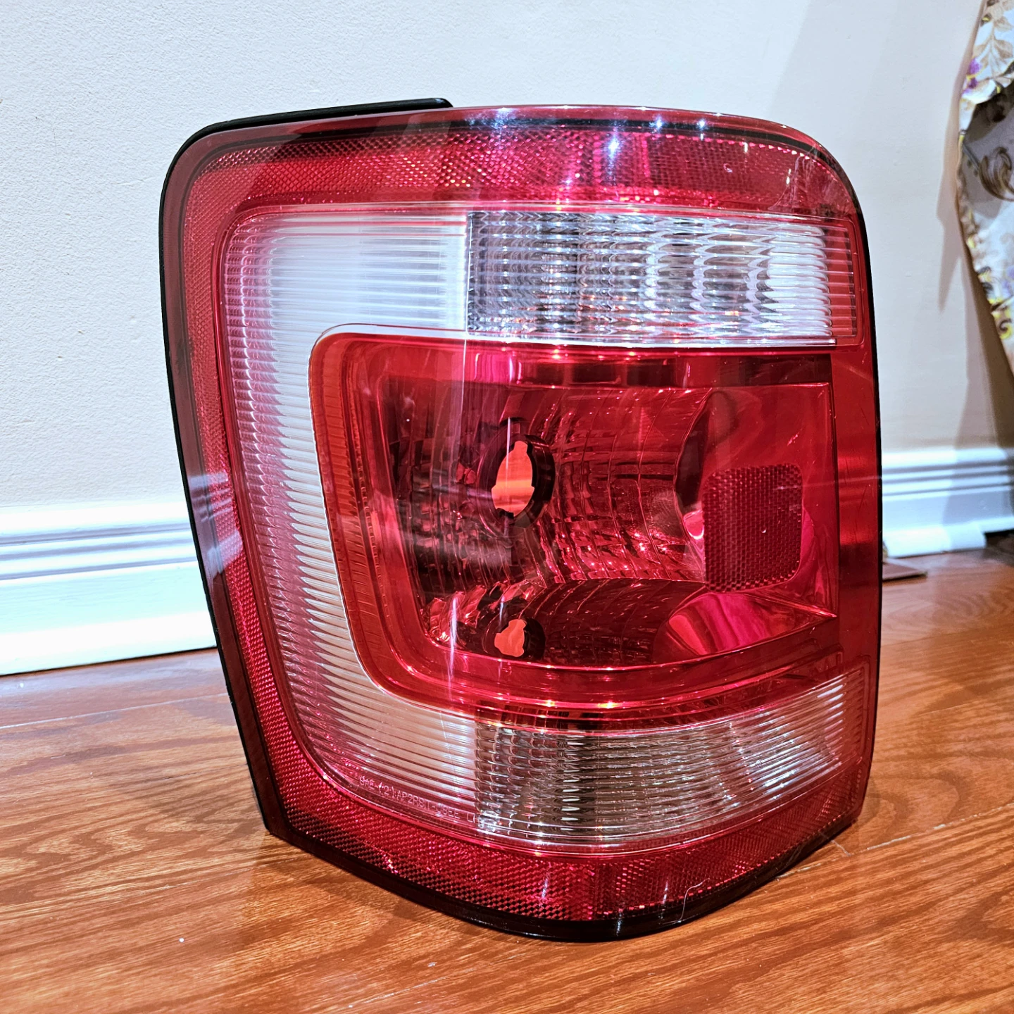 2008-2012 Ford Escape Genuine OEM Tail Lights Left & Right Pair - photo 3