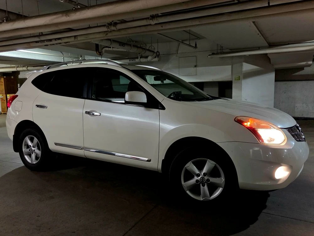 White Nissan Rogue SUV 2013 Special Edition - photo 4