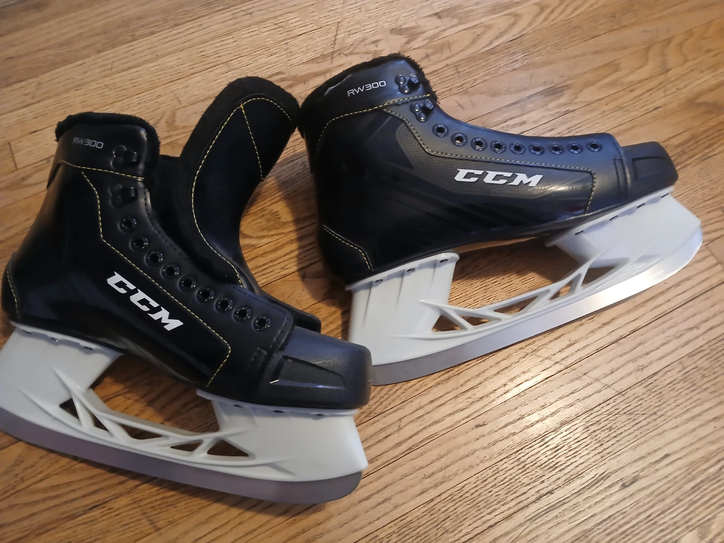 CCM RW300 Hockey Skates Size 12
