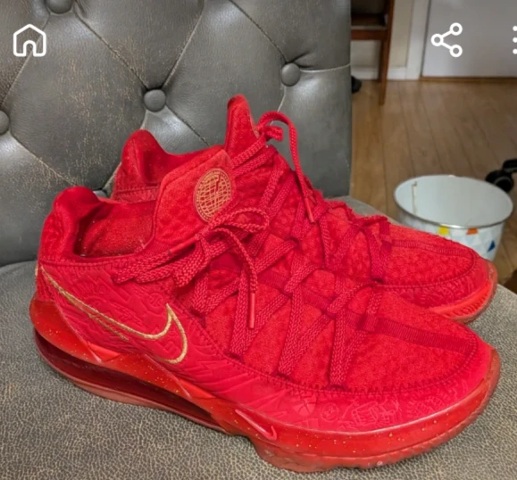Nike LeBron 17 Low Red Gold