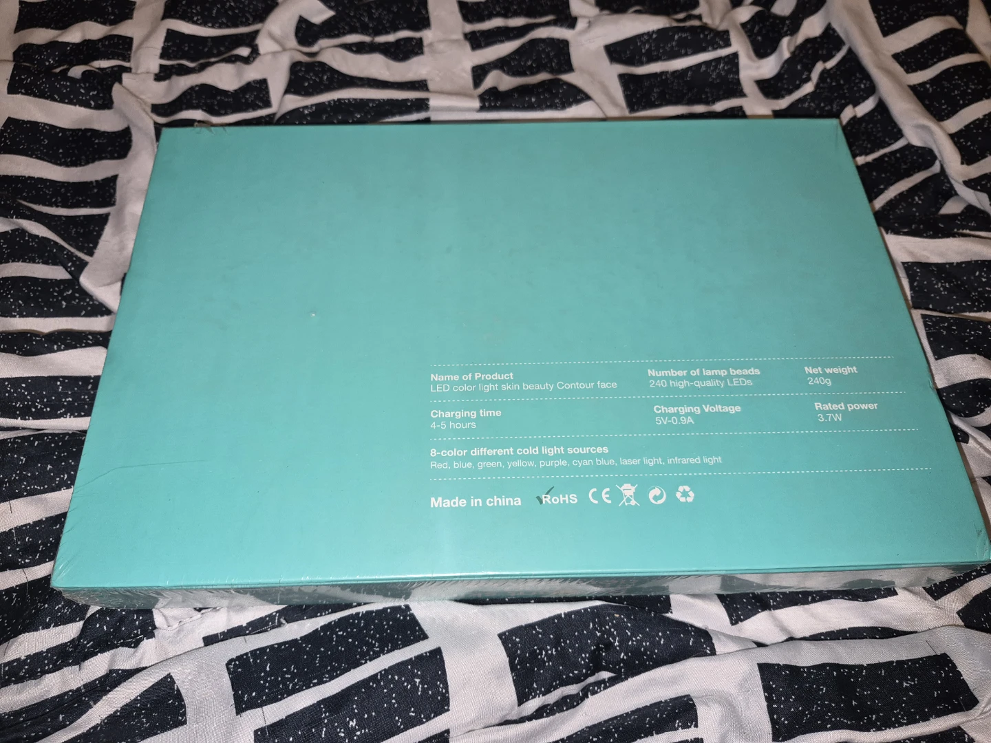 LuxRenew Face Contour LED Light Therapy Device - photo 2