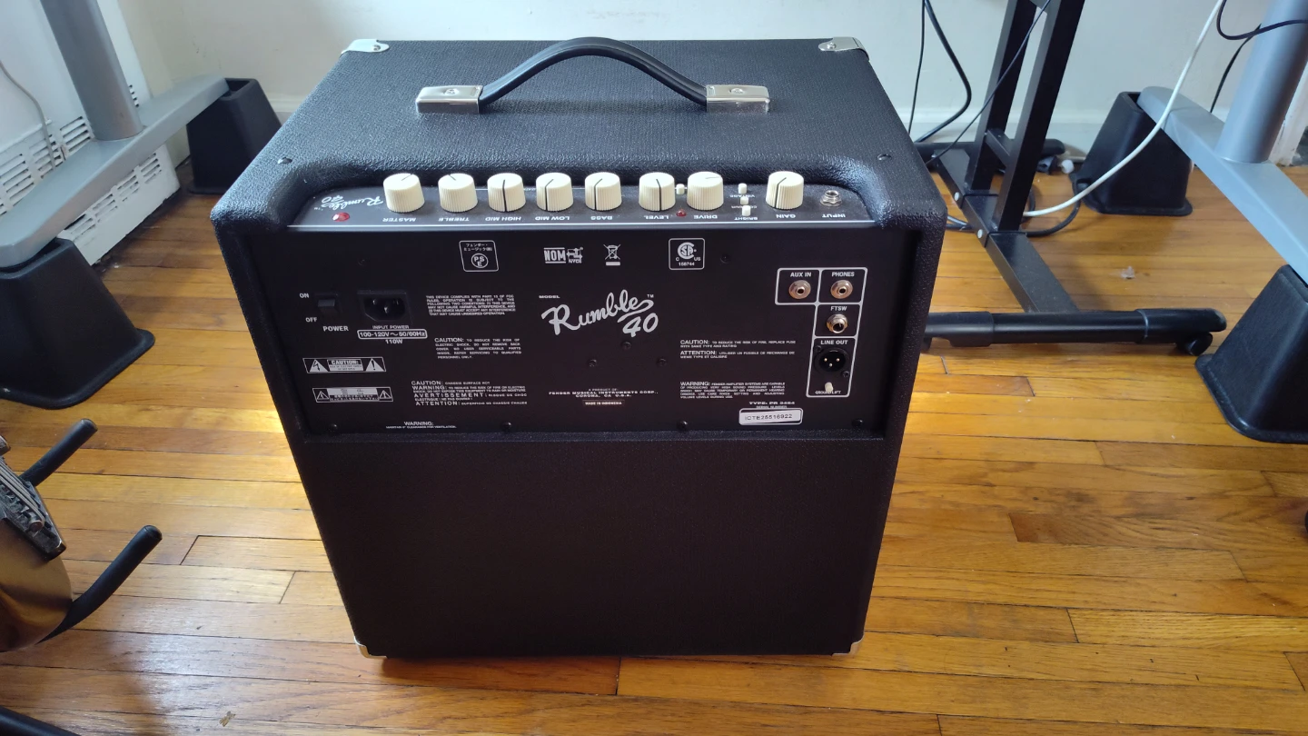 Fender rumble 40 v3 - photo 2