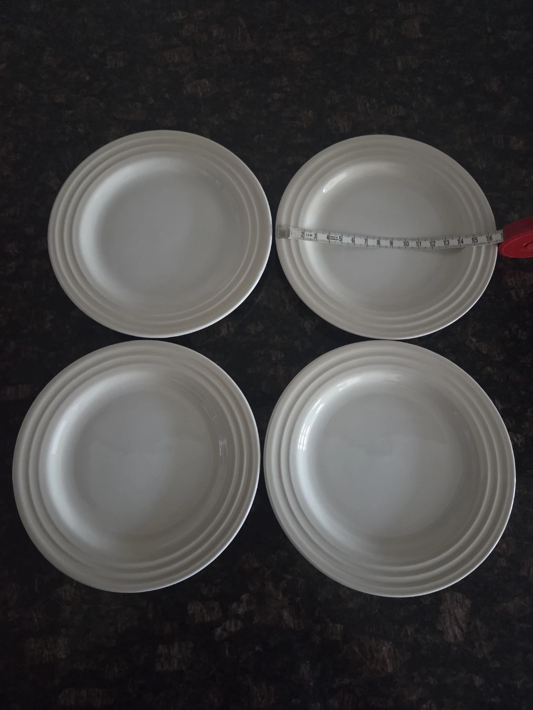 Le Creuset Classic Appetizer Plates Set of 4