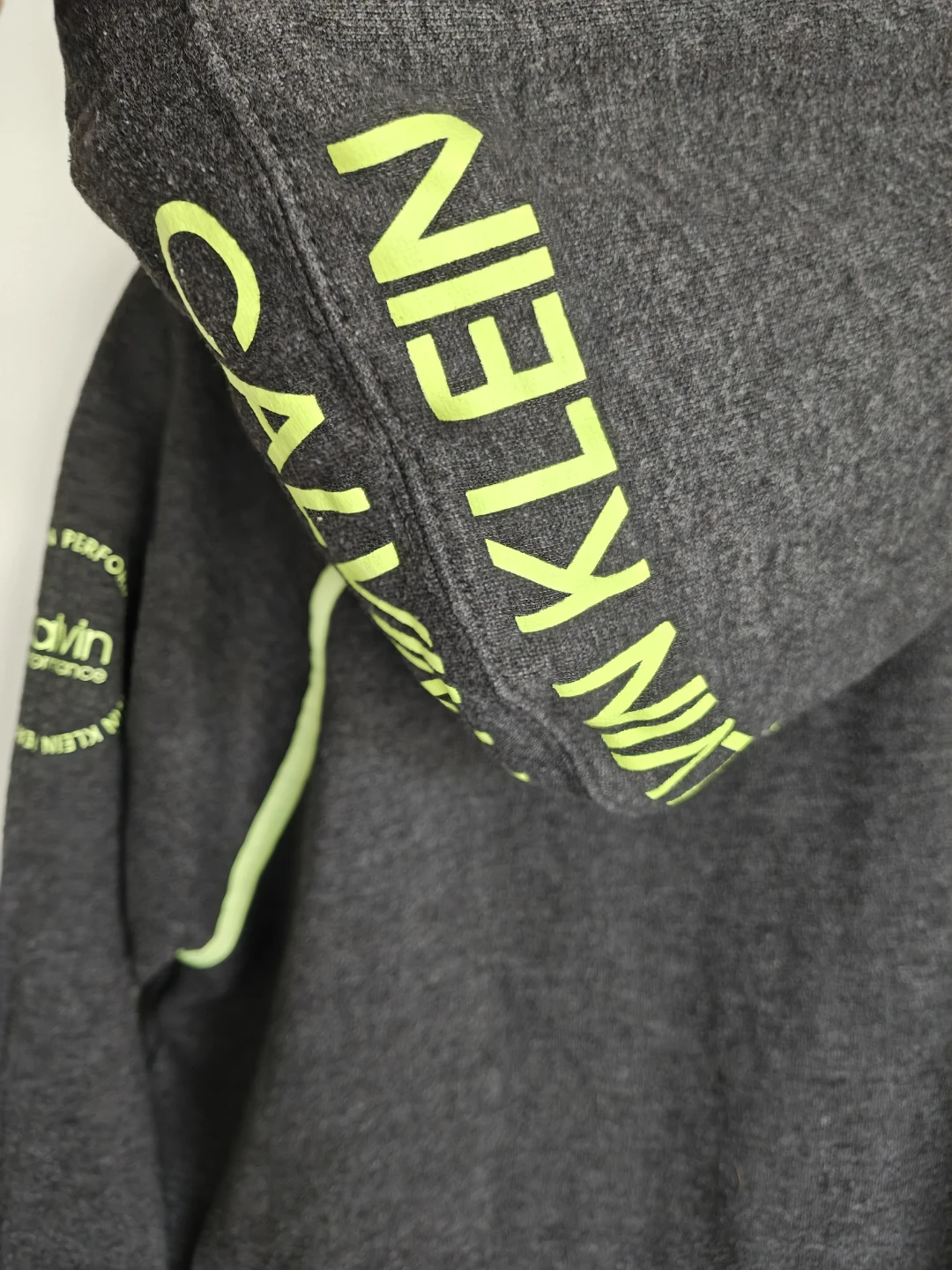 Calvin Klein Grey Cropped Hoodie with Neon Accents - photo 5