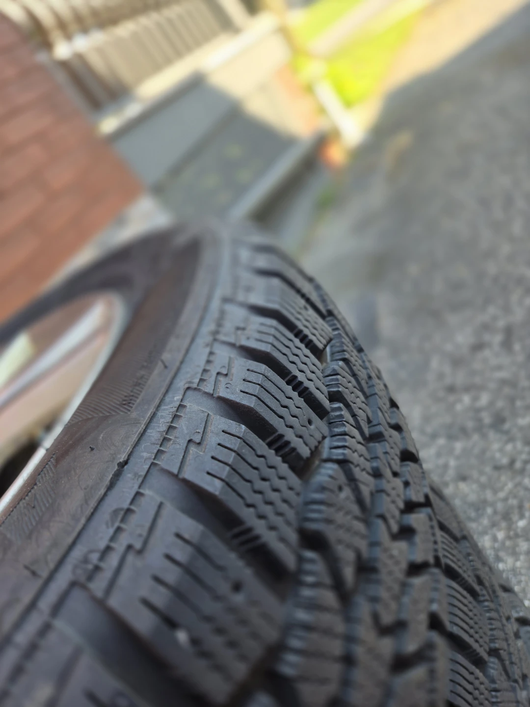 Winter Tires - Hercules Avalanche on 17" Rims (Barely Used) - photo 3