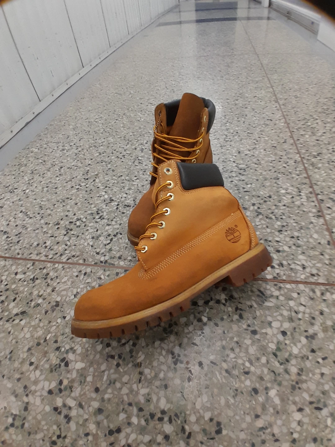 Timberland Classic Boots Women's Size  7 - photo 4