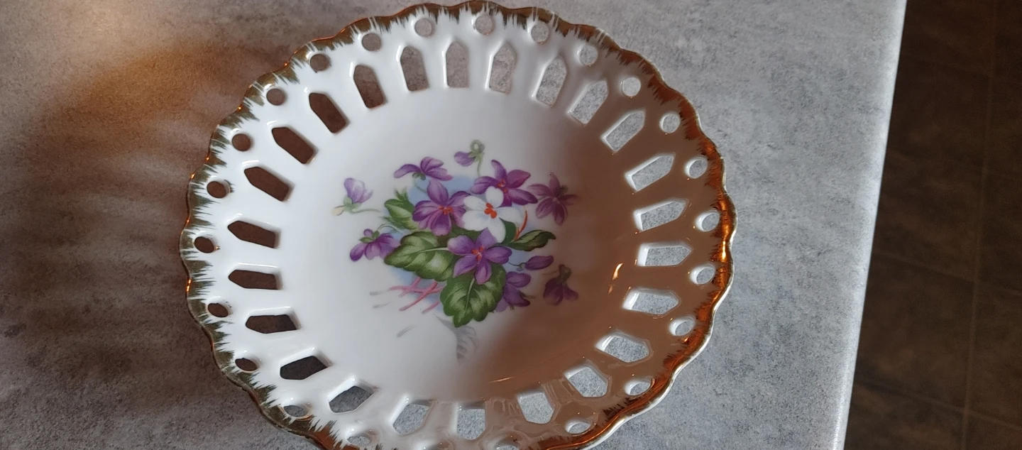 G.Y.C. Fine China Decorative Plate with Flowers