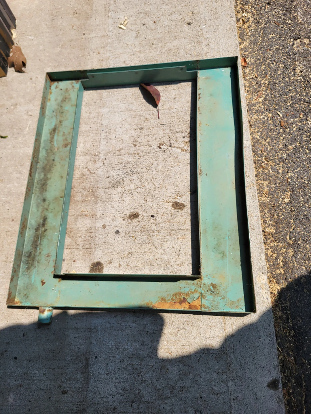 Metal Frame Platform for Birdhouse - photo 2