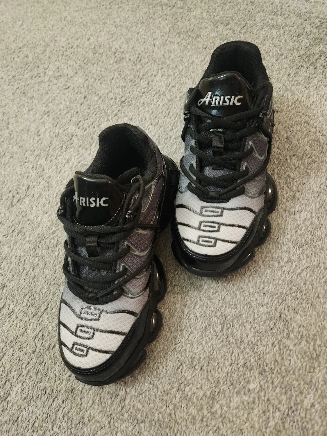 NEW! ARISIC Black & Grey Safety Sneakers, Size 37 - photo 5