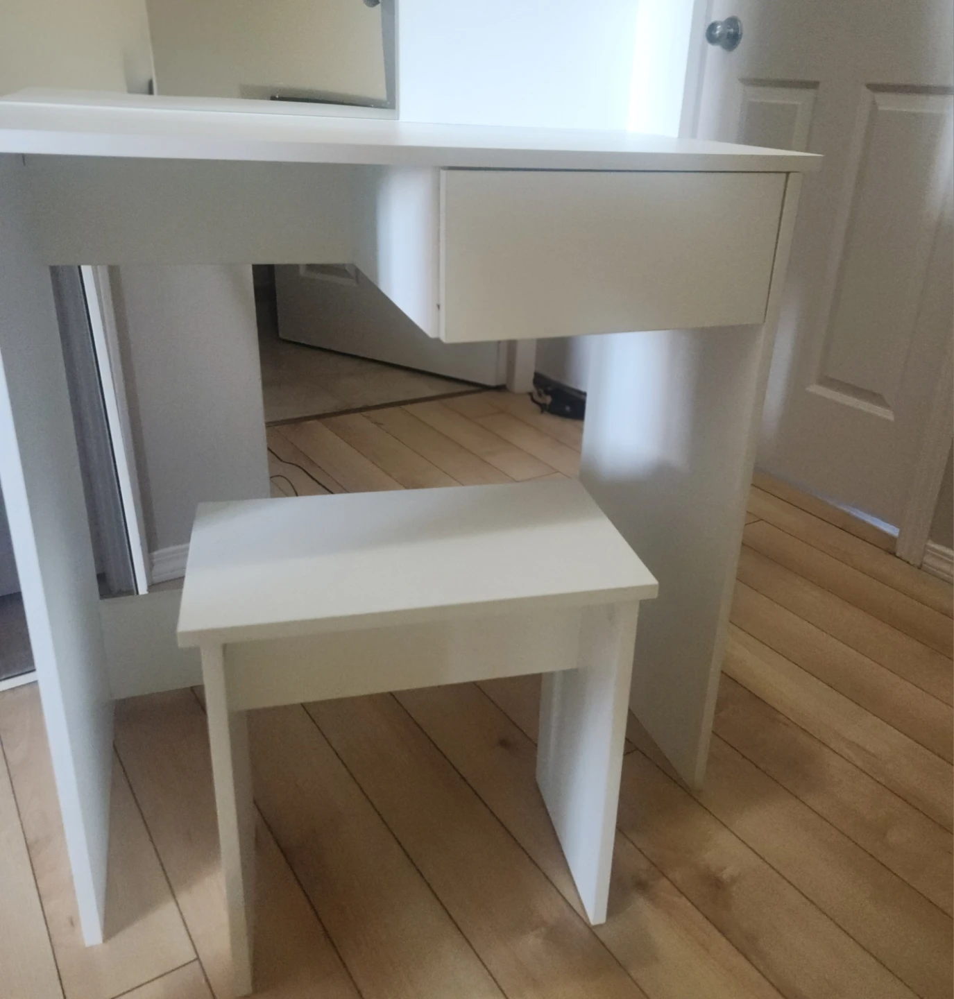 White Vanity Desk with Mirror and Stool - photo 4