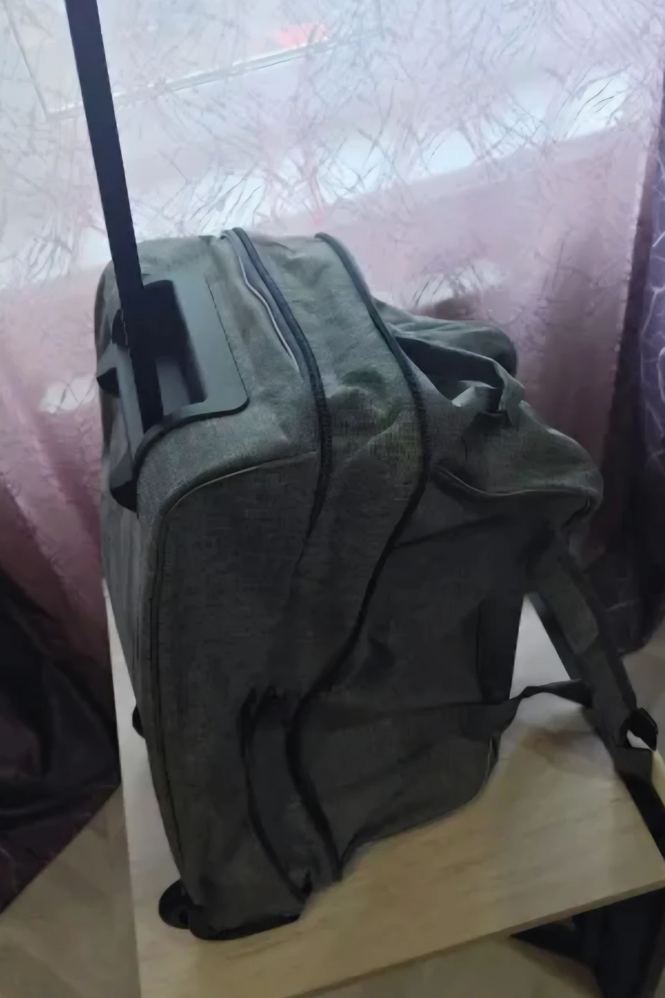 Rolling Duffle Bags with Telescopic Handle - photo 2