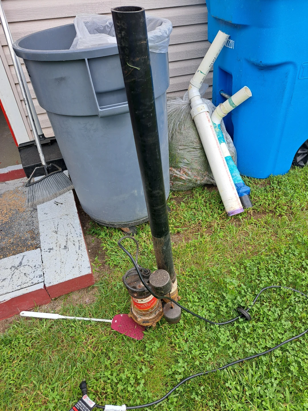 Submersible Sump Pump with Discharge Pipe - photo 2