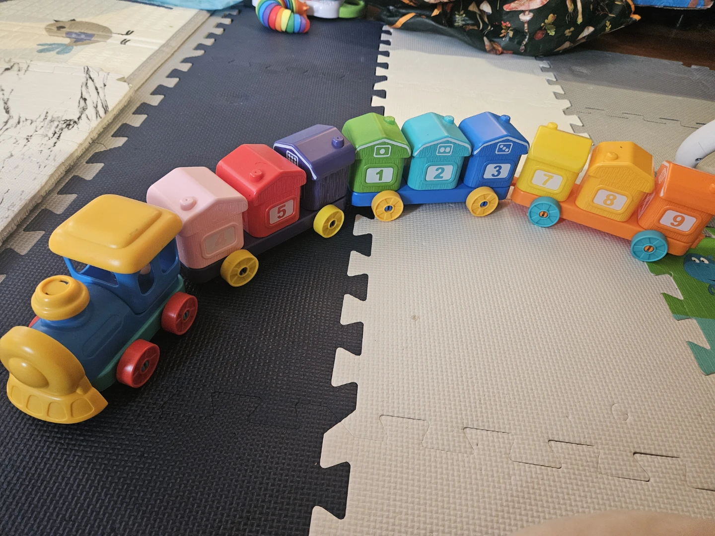 Baby Toy Train Set with Animal Figures - photo 2