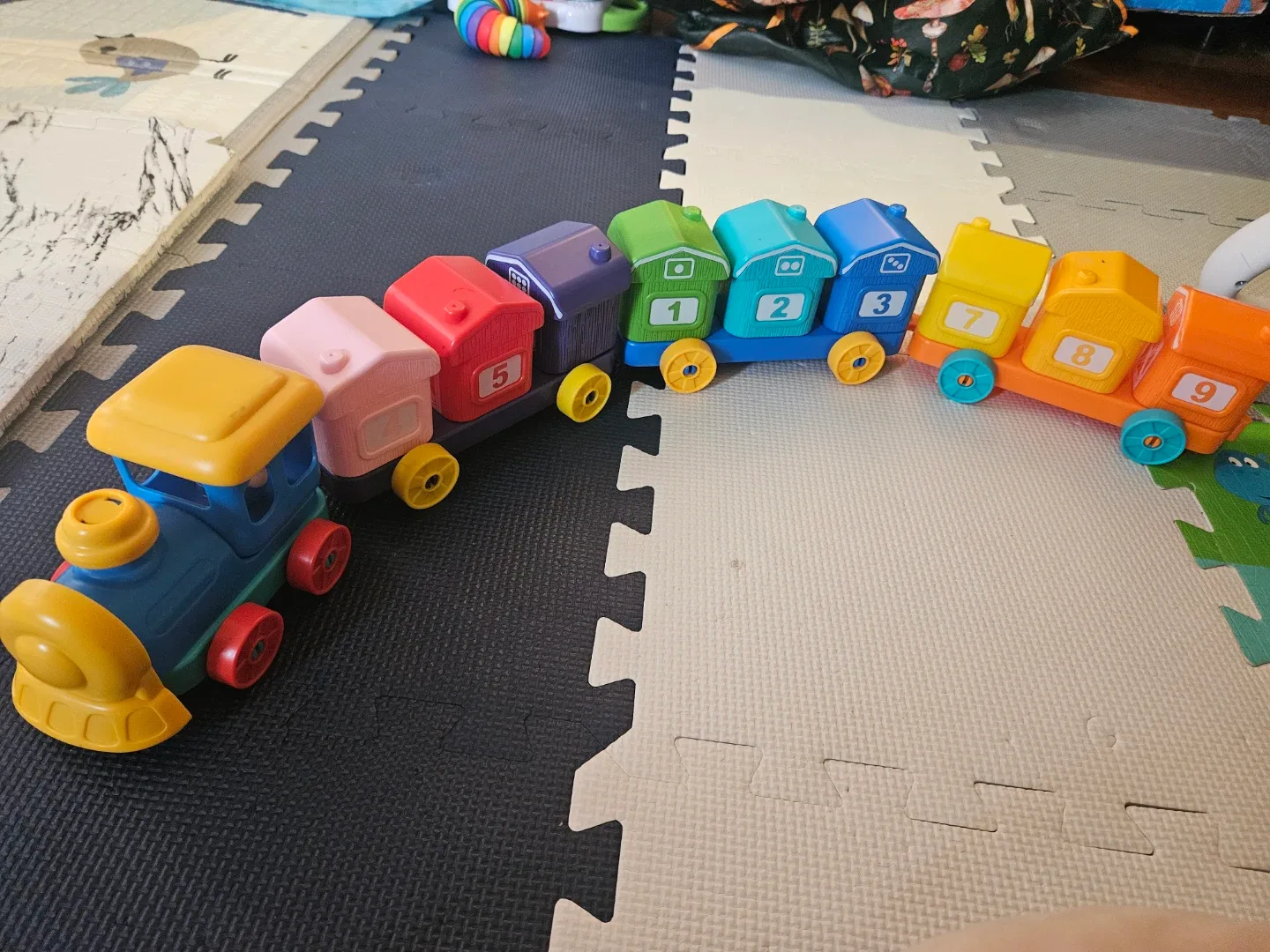 Baby Toy Train Set with Animal Figures - photo 2