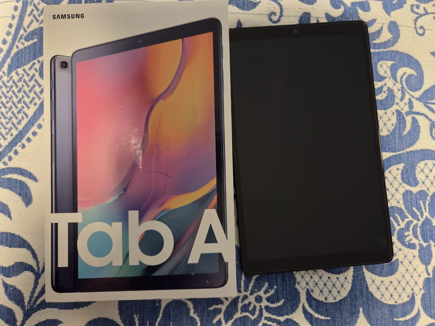 Samsung Galaxy Tab A 10.1" + Case & Box