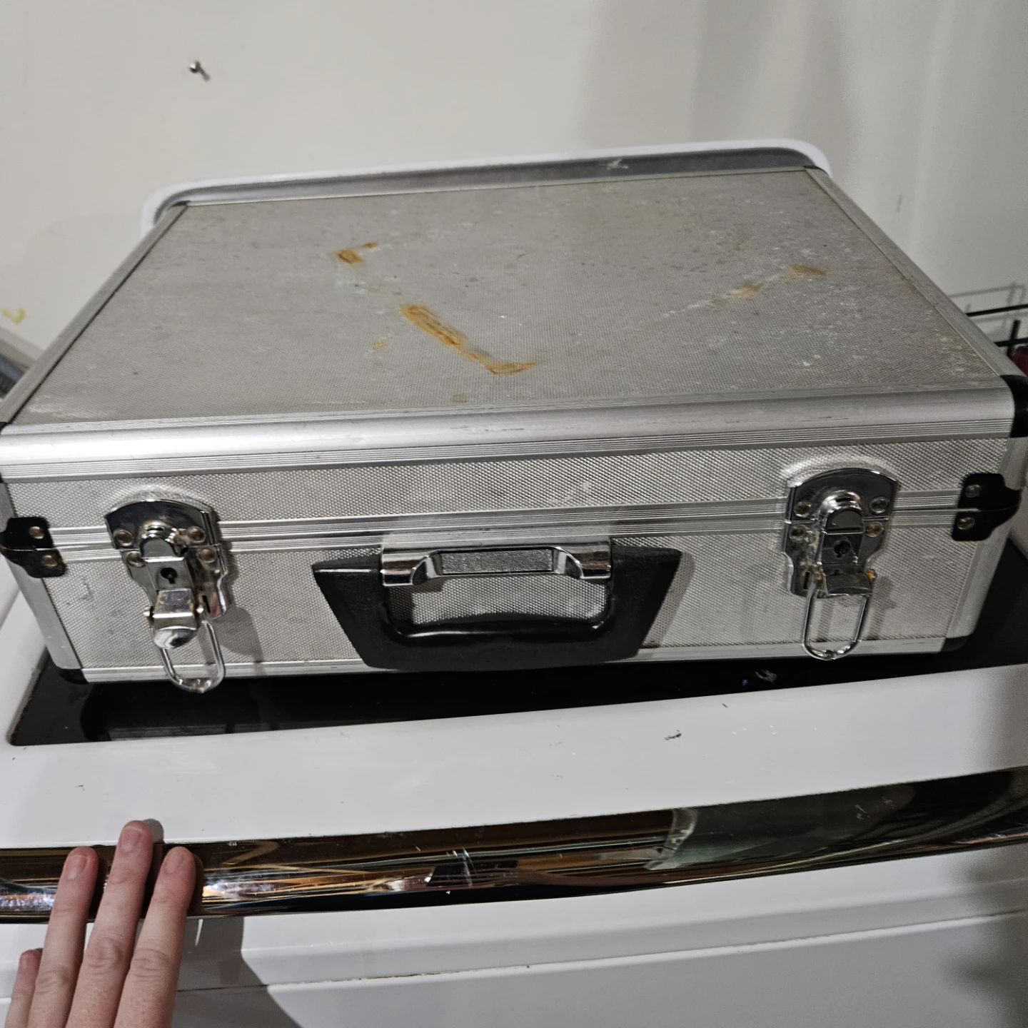 Silver Aluminium Carrying Case Briefcase - photo 2