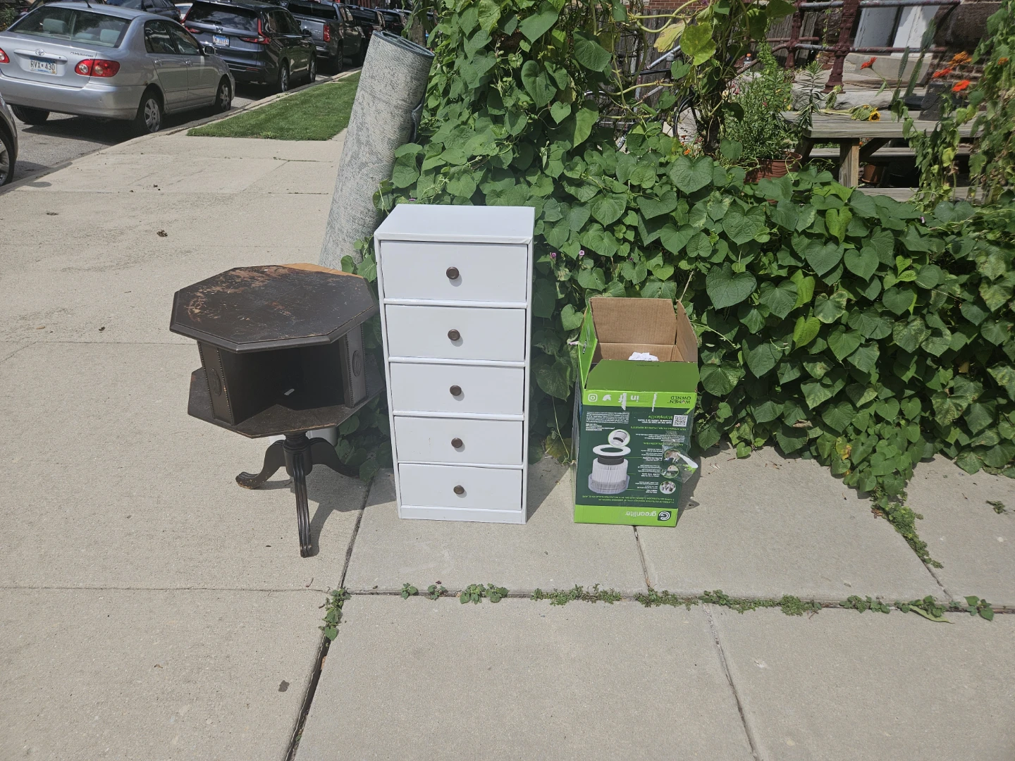 Free stuff! First come first serve, move out sale