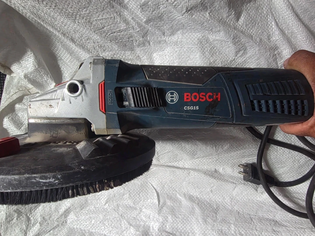 Bosch Angle Grinder - photo 4