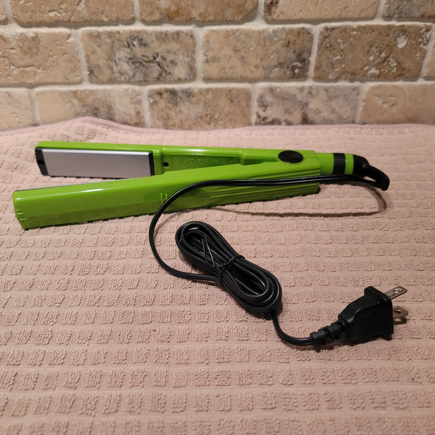 Hair Straightener - photo 2