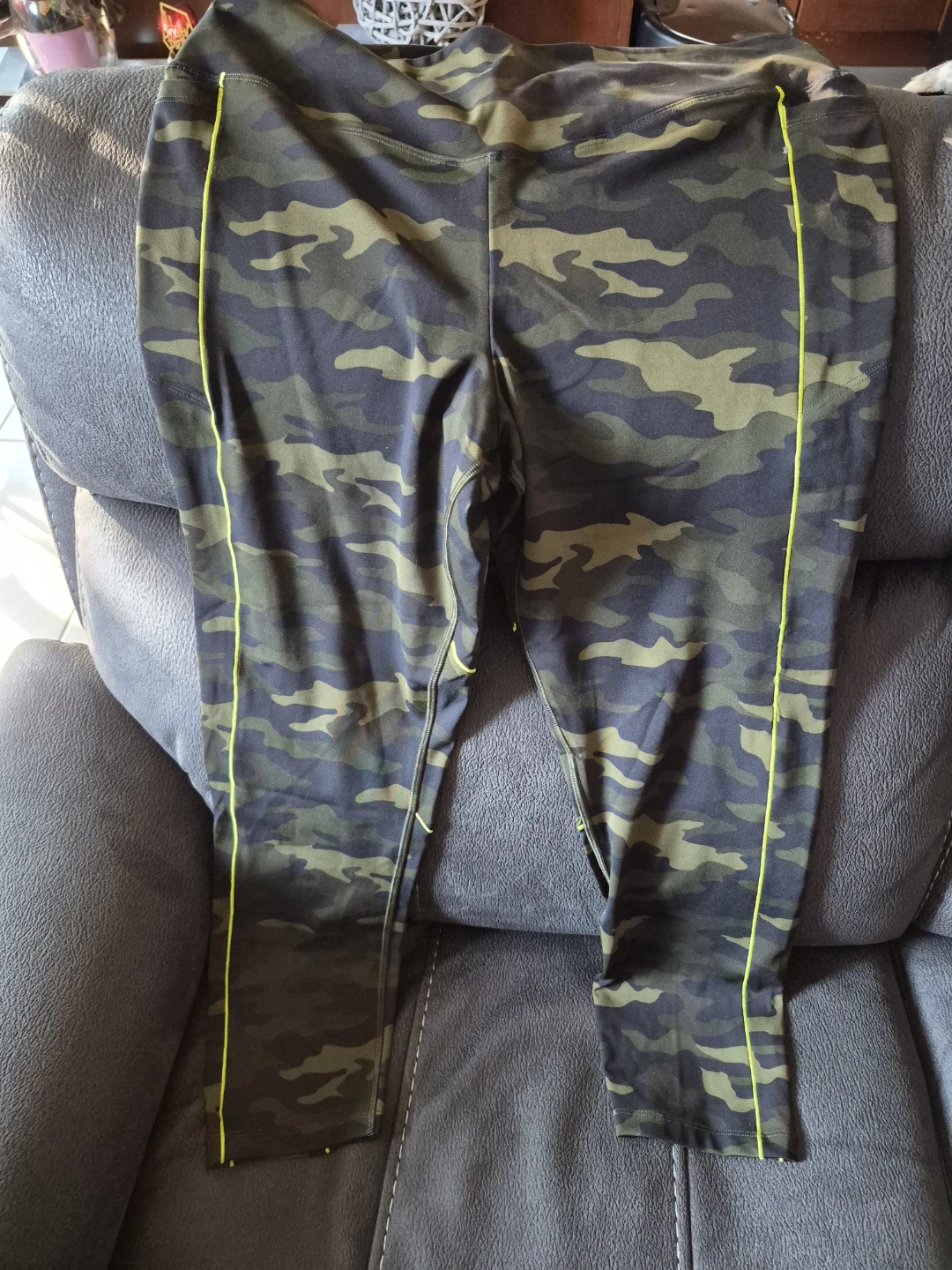PINK Active Camo Leggings XL
