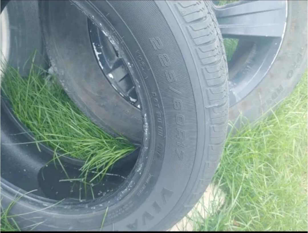 Car tires - photo 3