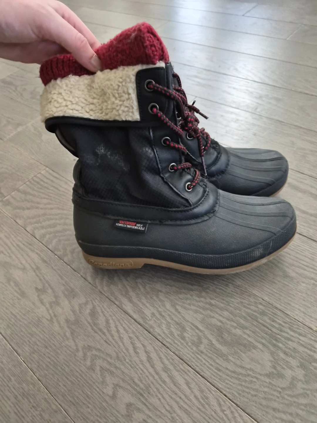 Canadiana Women's winter boots size 7 - photo 2