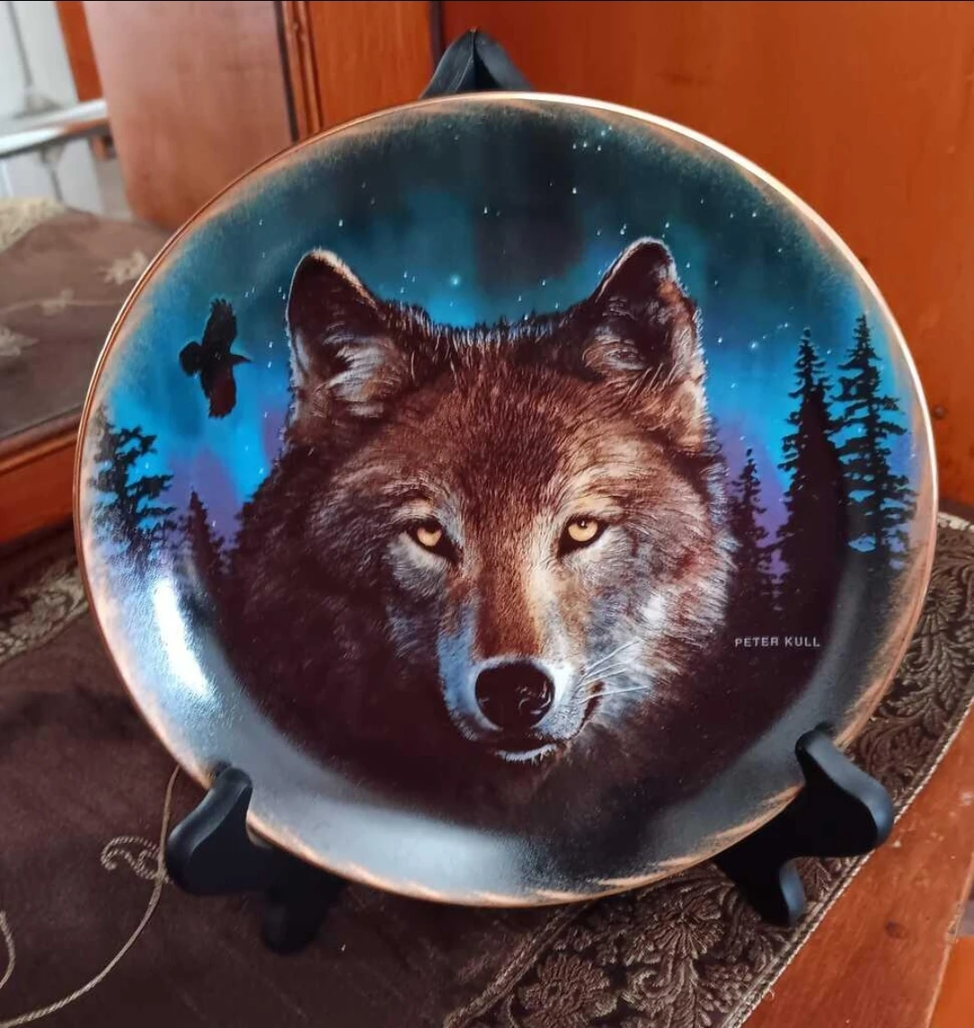 Peter Kull Wolf Decorative Plate - Midnight Magic