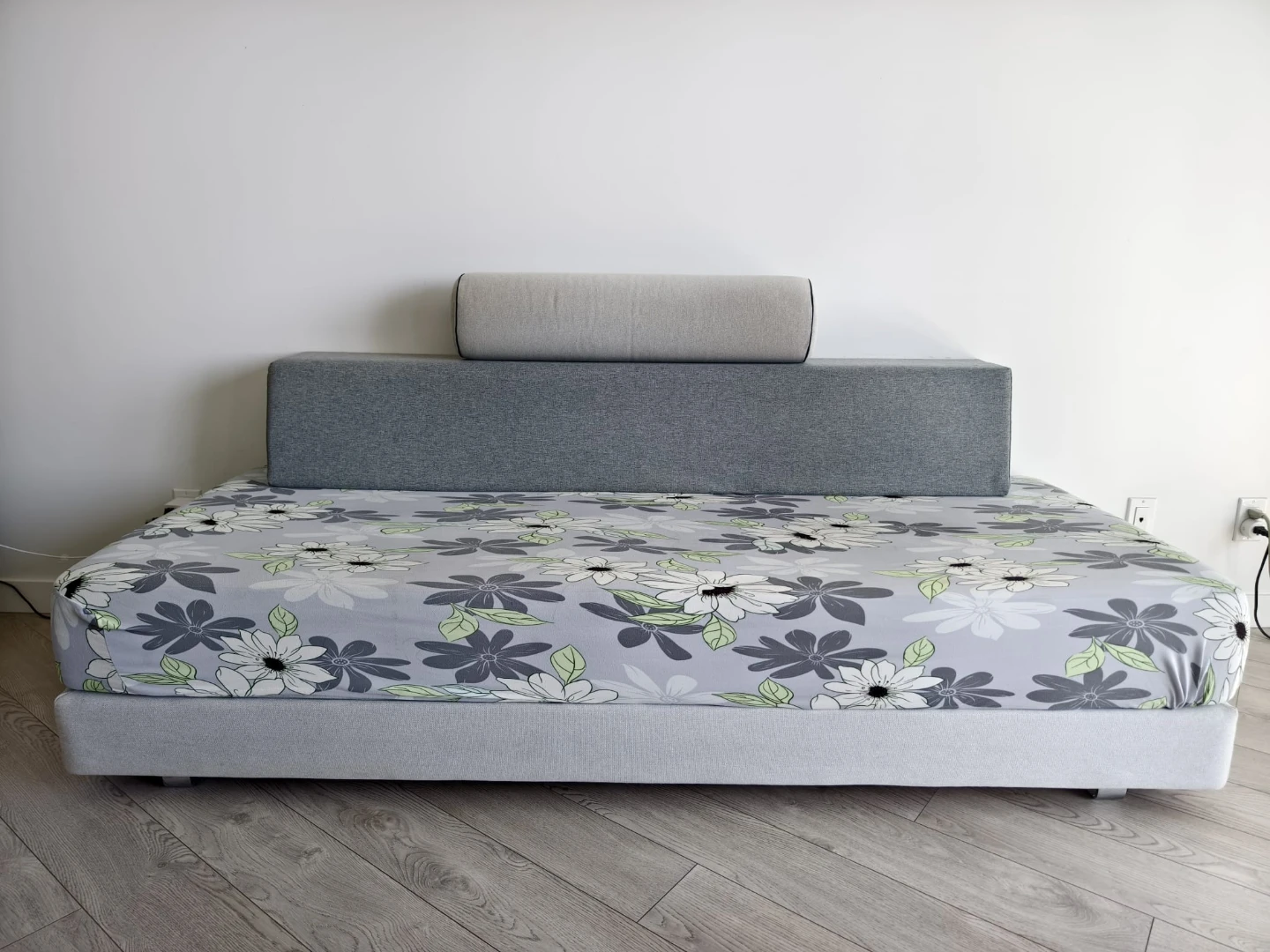 Modern Convertible Sofabed – Queen & Twin Sizes