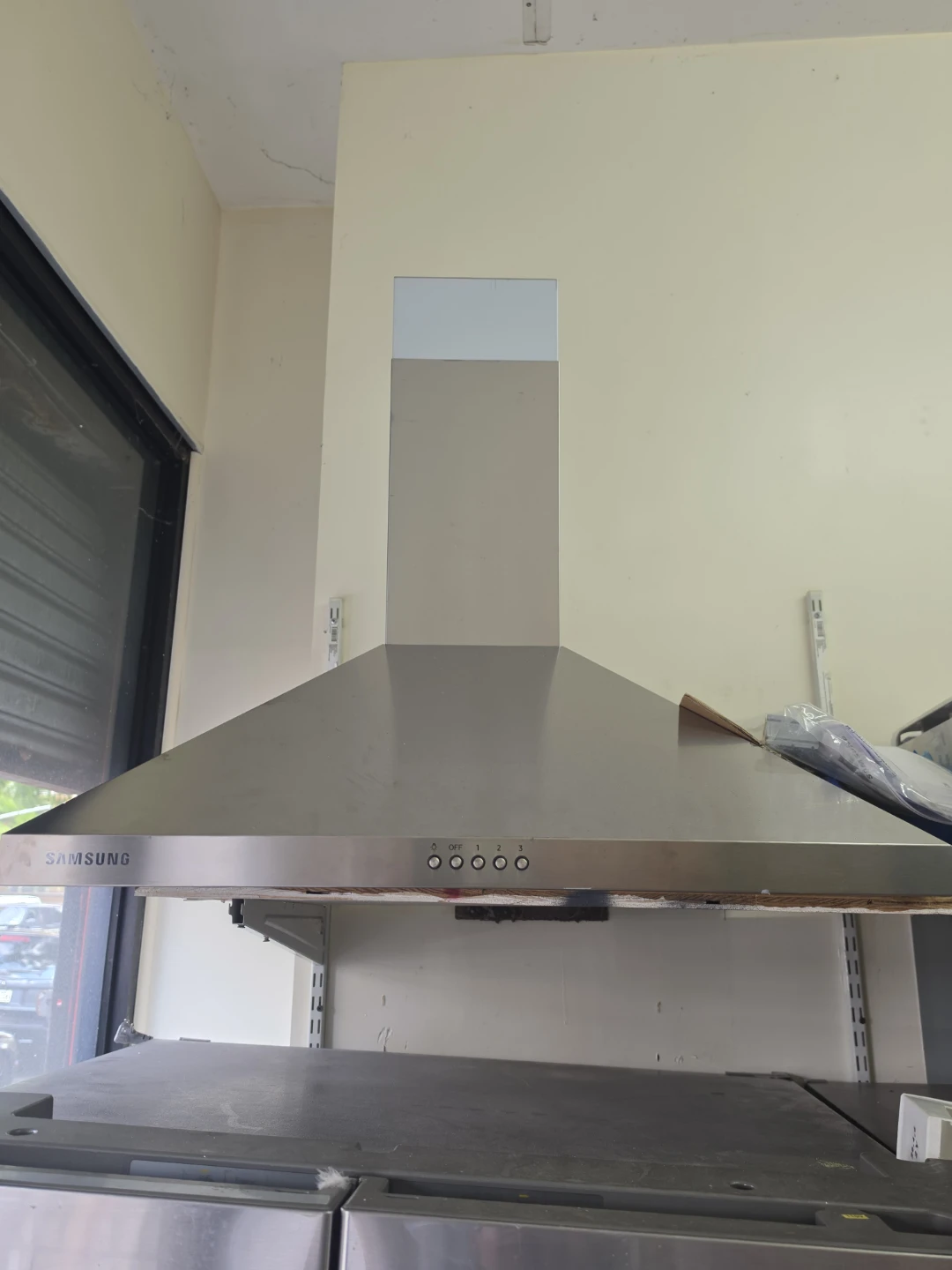New Samsung 30in Stainless Steel Range Hood