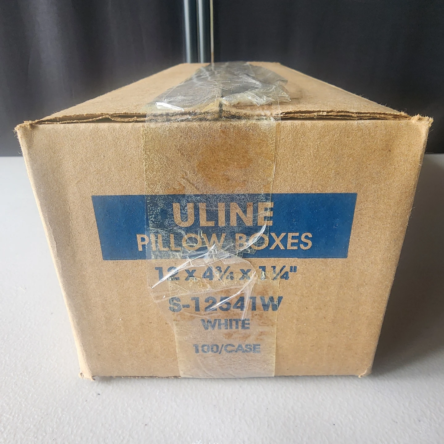 Uline White Pillow Boxes 12" x 4 3/4" x 1 1/4" (100 count) - photo 5