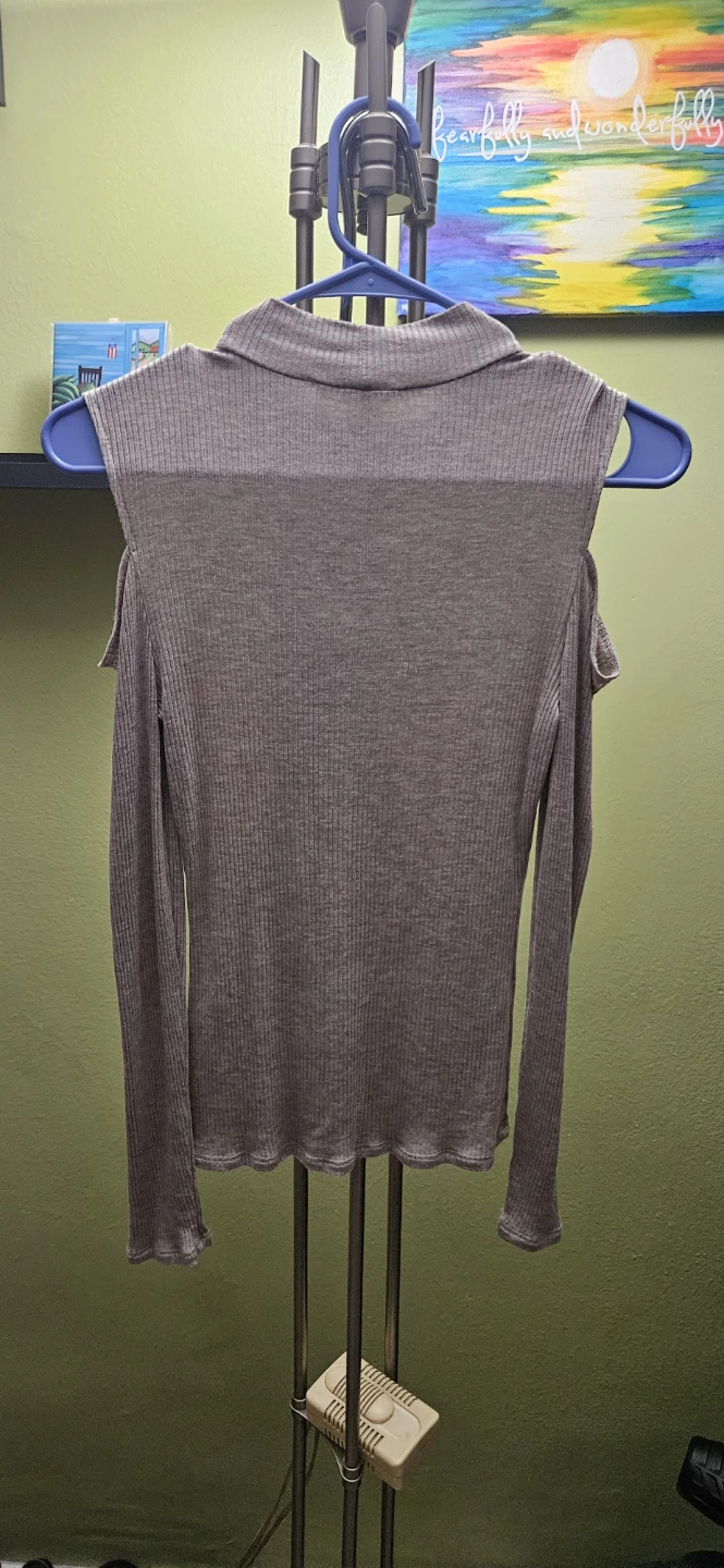 La Vie Parisienne Cold Shoulder Sweater - photo 2