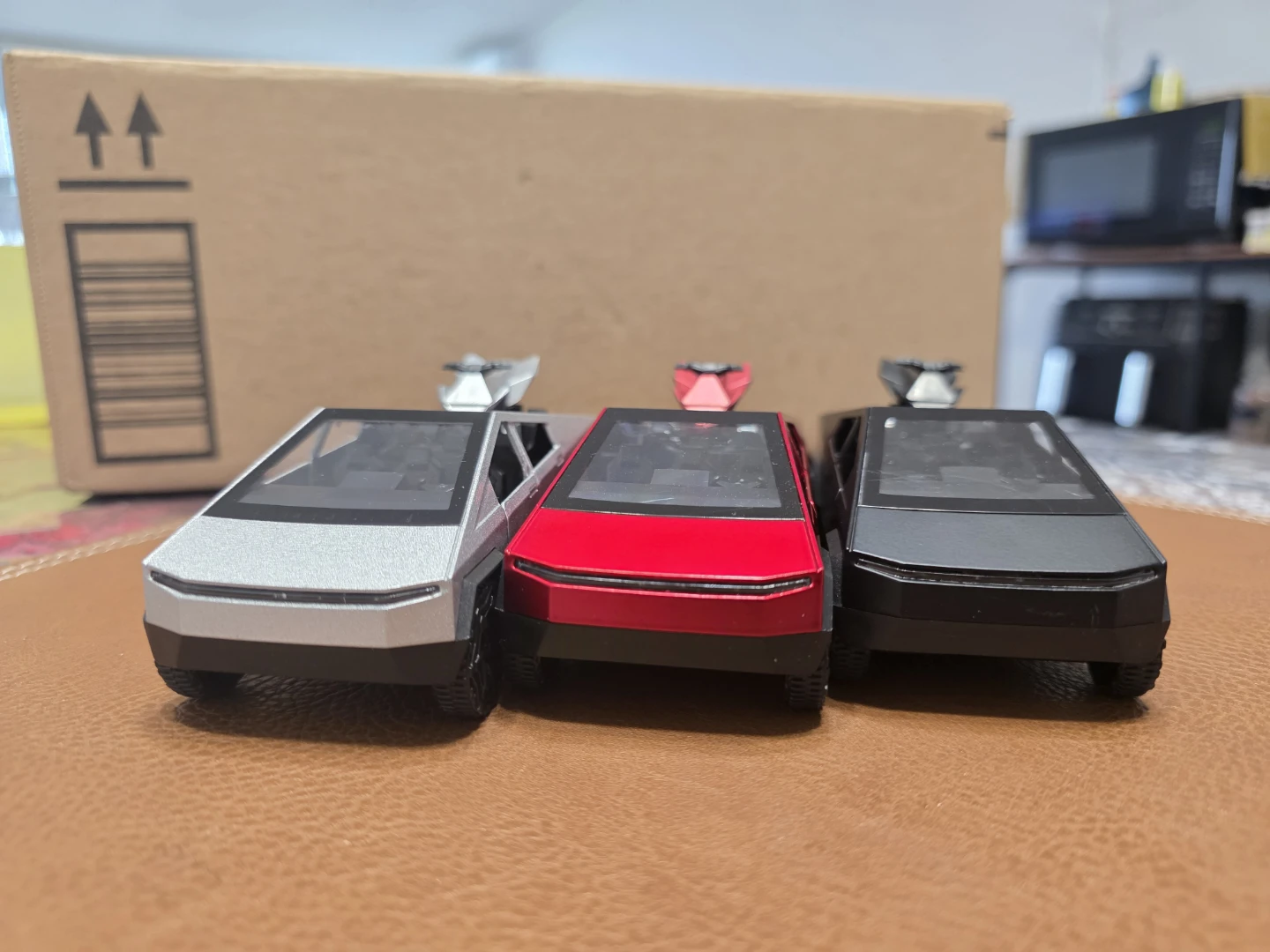 1:36 Tesla Cybertruck Toys
