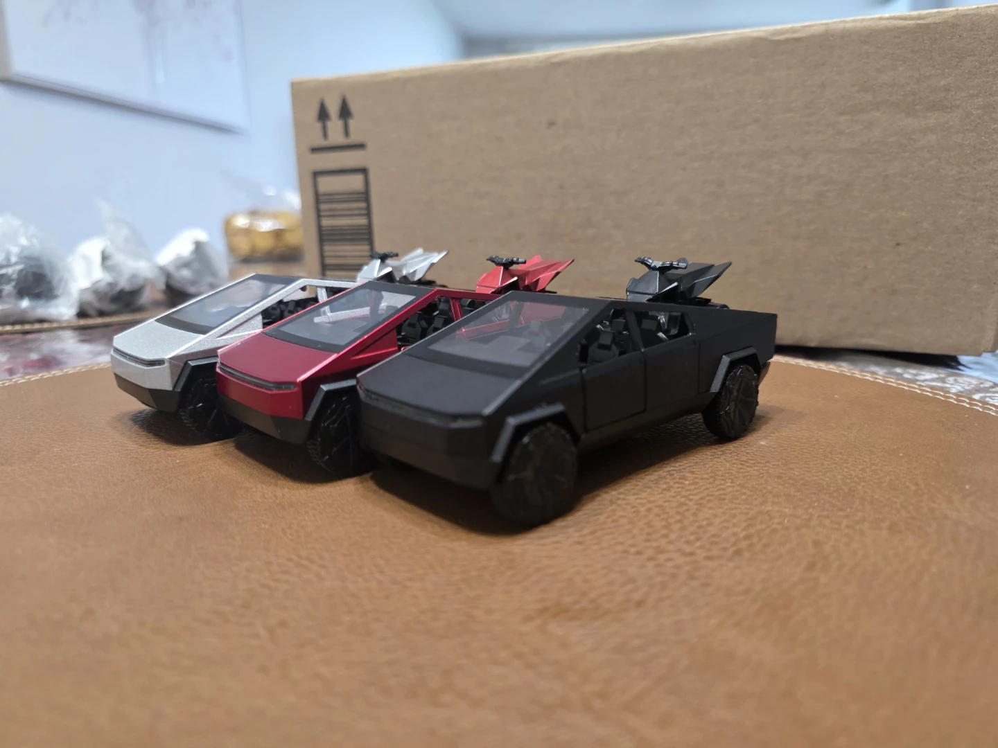 1:36 Tesla Cybertruck Toys - photo 2