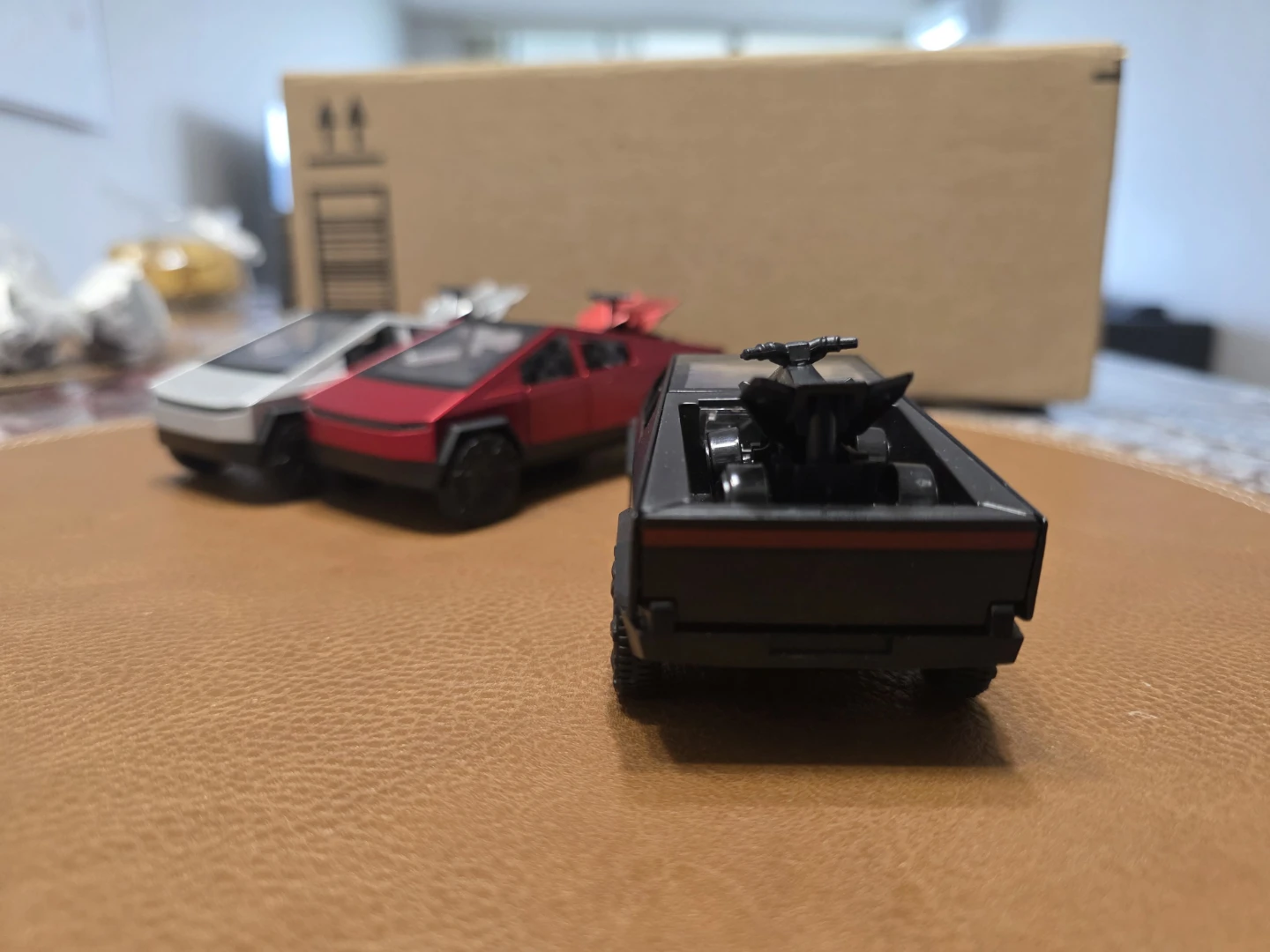 1:36 Tesla Cybertruck Toys - photo 4