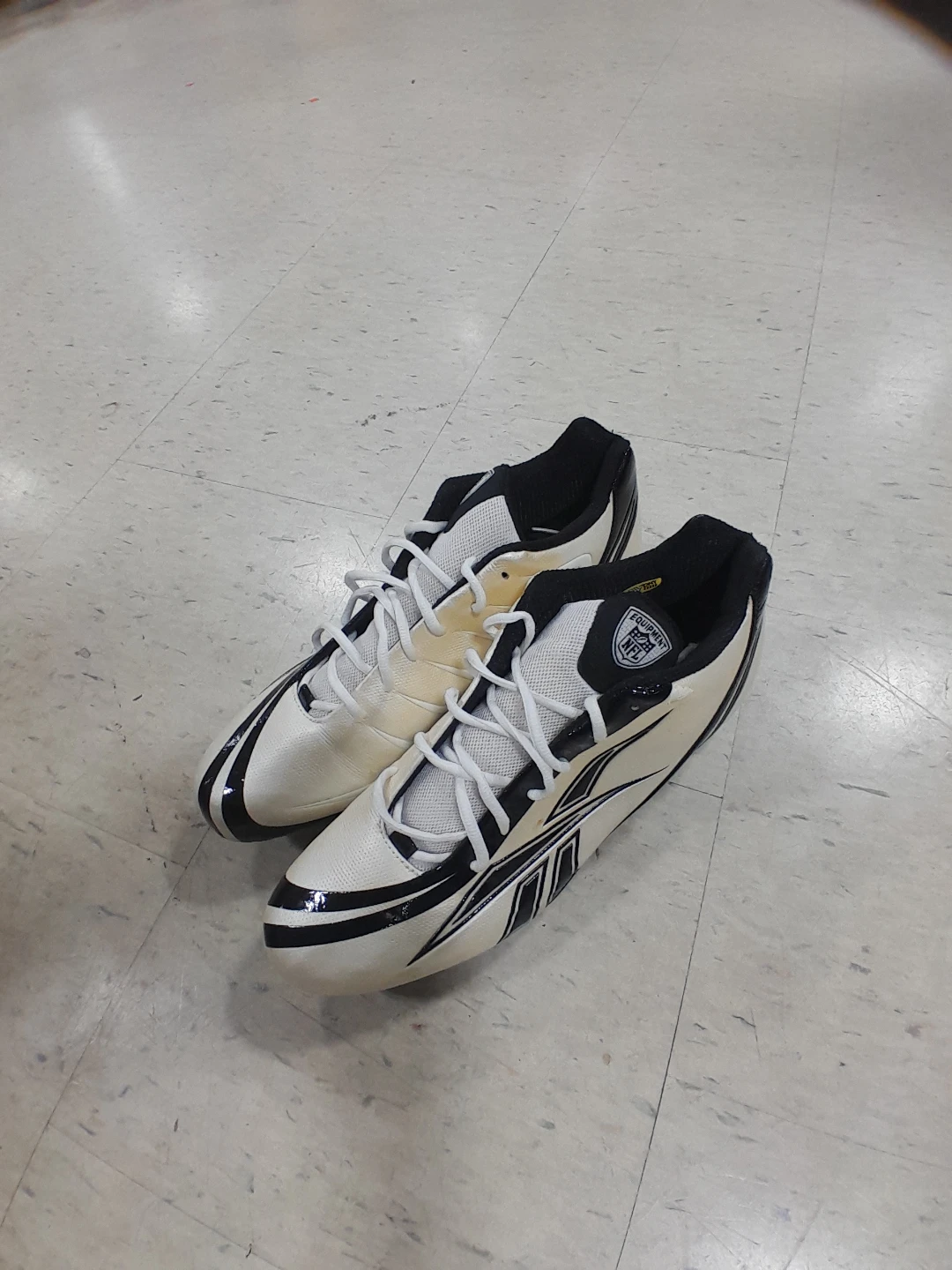 Reebok NFL Equipment Football Cleats Men's Size 15 - photo 3