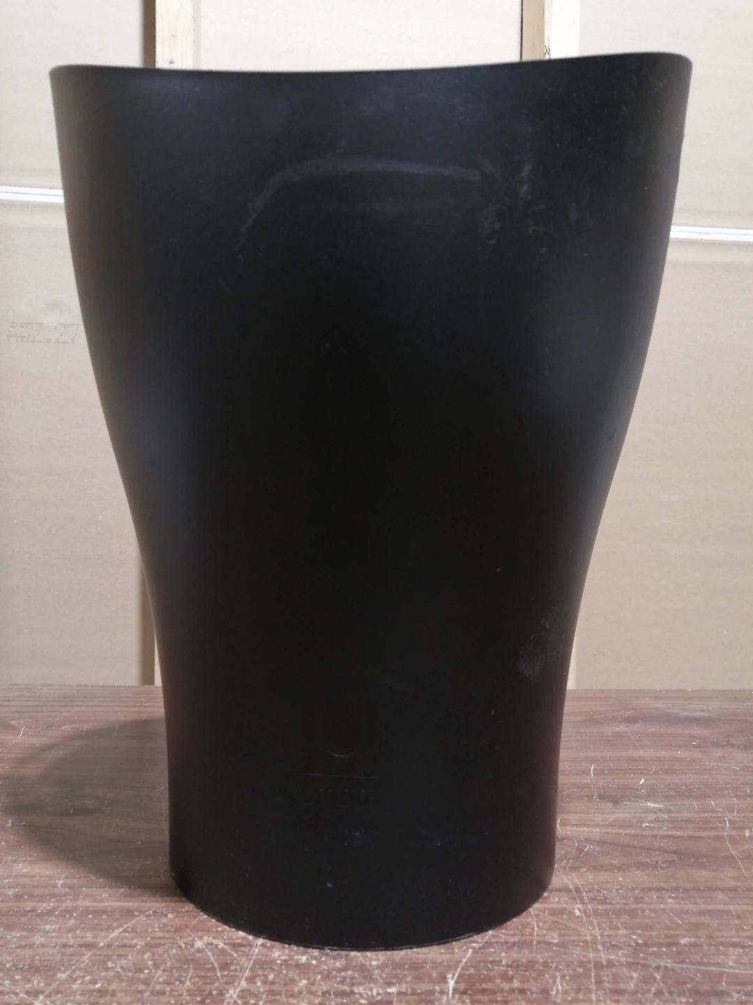 Umbra Garbino Black Trash Can