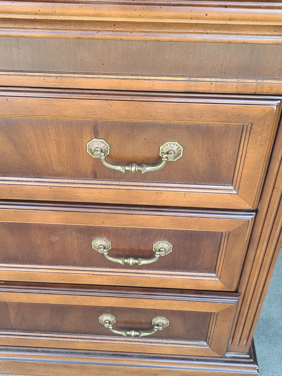 Electrohome by Deilcraft 3- Drawer Dresser - photo 4