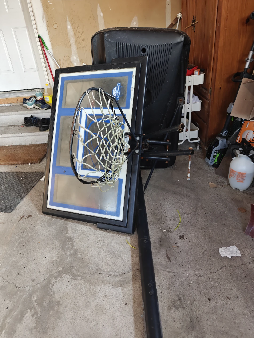 Lifetime Adjustable Basketball Hoop - photo 2