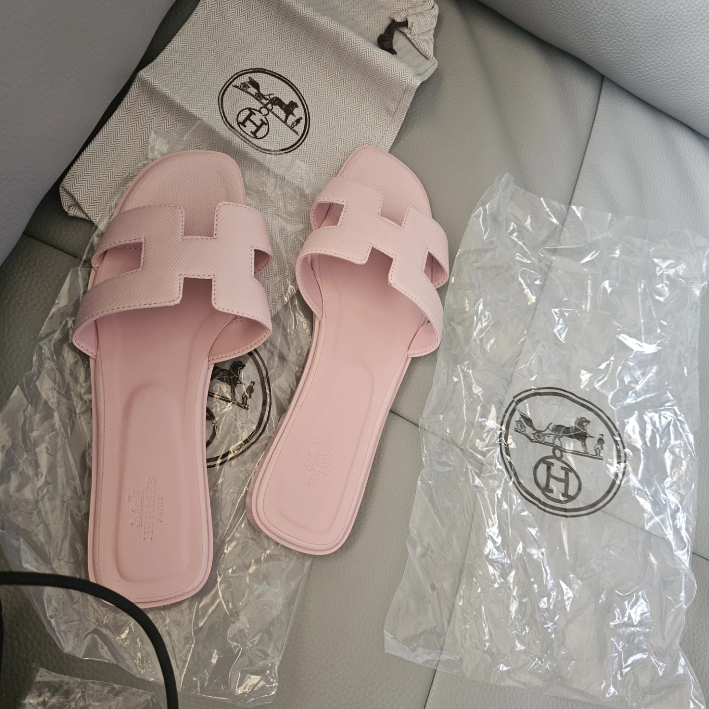 Hermès Pink Leather Slides - Size 37.5