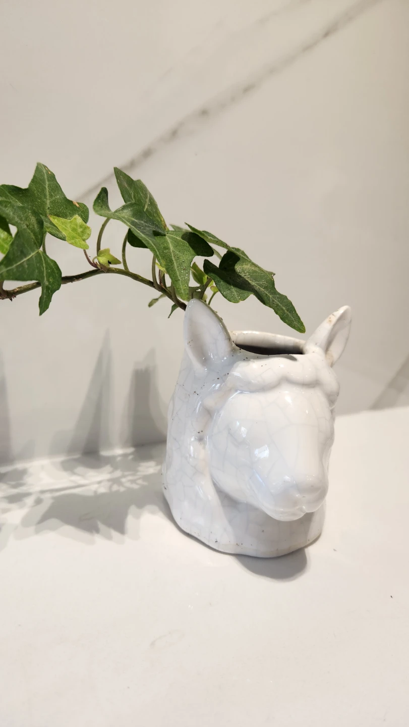 Llama planter with plant - photo 2